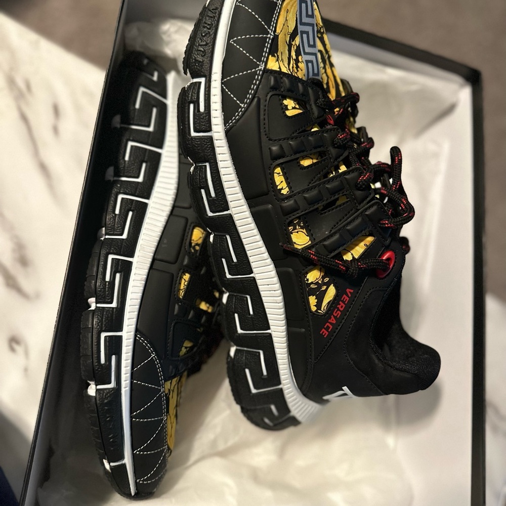 Versace Trigreca Sneakers